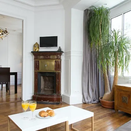 Rue Saint Honore - Louvre Apartment
